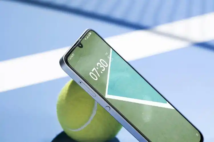 这个坚果pro3有朋友买了吗做工屏幕拍照三项什么程度?