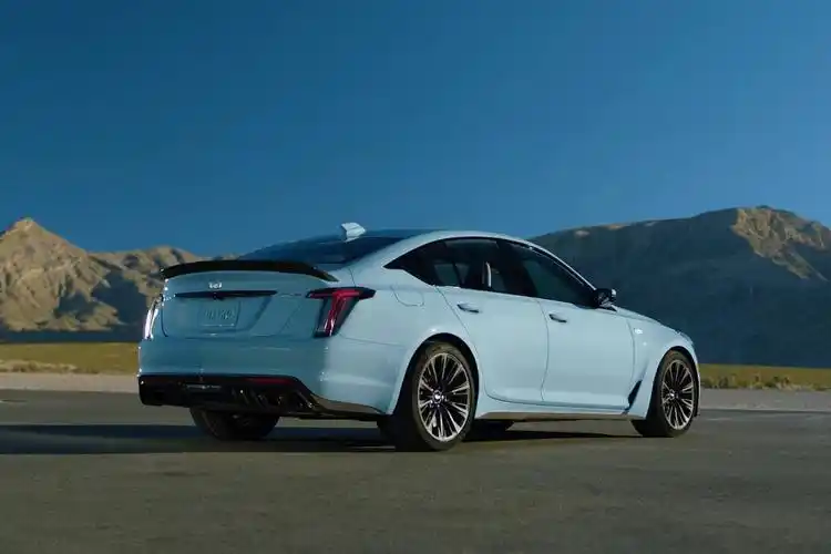 新款凯迪拉克ct5v官图发布将于1月27日亮相