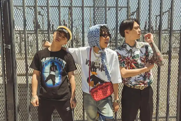 在《中国有嘻哈》中凭借一曲《老大》爆红之后,bridge 的人生也有了