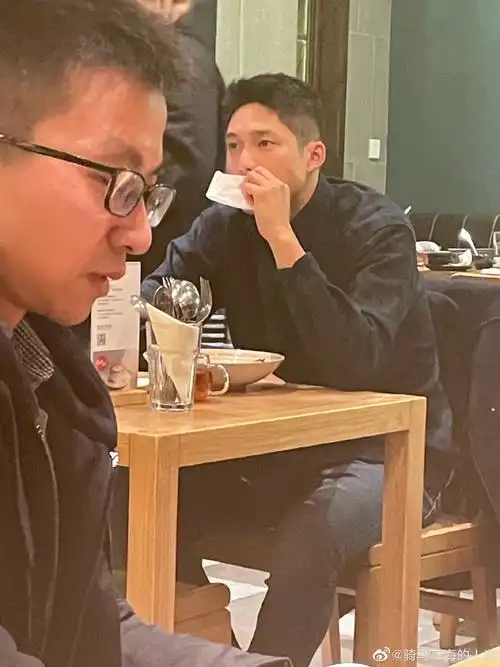 好让我确认下和我的crush是不是同一个啊#王子文吴永恩约会好甜#南京