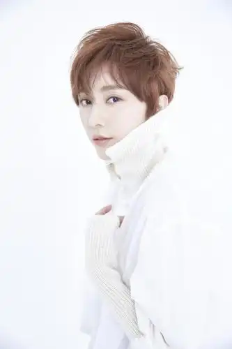 周庭伊挑战热血形象反恐特战队之天狼430颂武警军魂