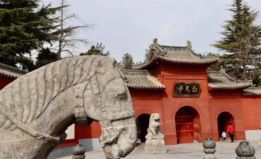 洛阳白马寺仿佛置身于东南亚