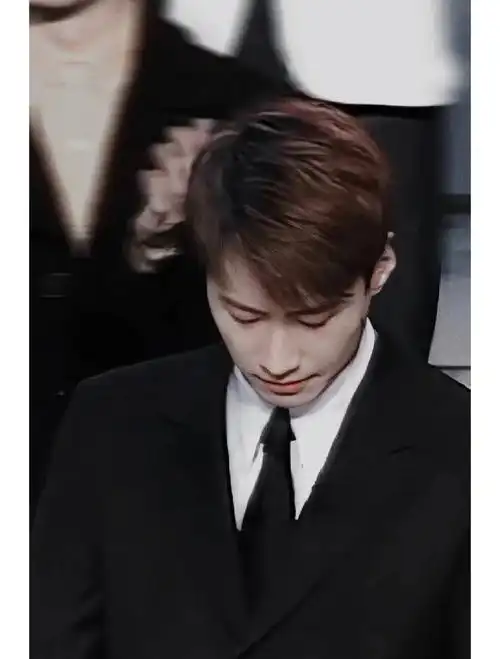 黎明:西装革履下的温情与力量