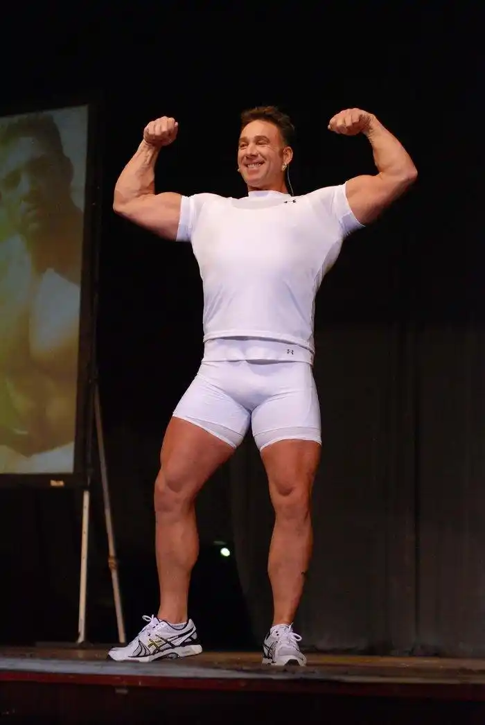 充满哲学气息的手办,比利海灵顿表情强势,要价让人难以相信