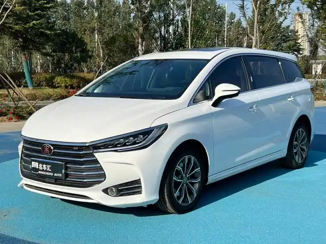 19年比亚迪宋max7座15t自动挡高配一手车