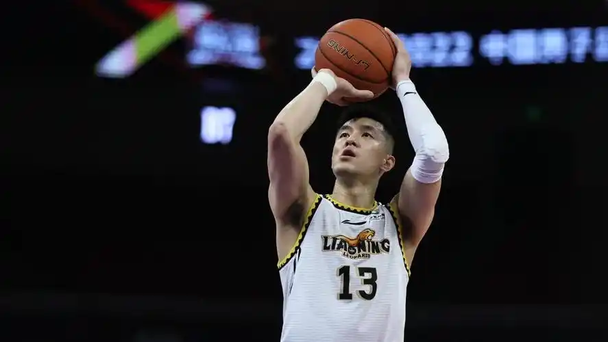 郭艾伦4010辽宁夺八强战开门红