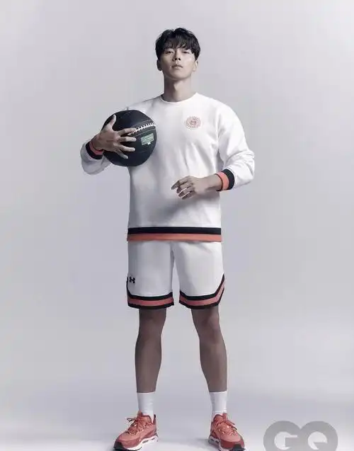 39岁孙艺珍牛仔装回春,玄彬晒肌肉放闪撒糖:现在努力守护爱情