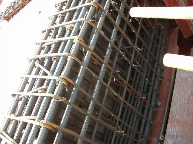 框架梁钢筋照片