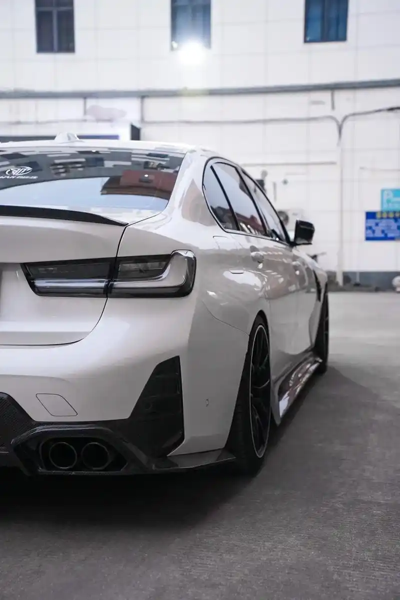 新3系的兄弟们 这个毒液尾灯怎么说?#宝马新3系 #宝马3系 - 抖音