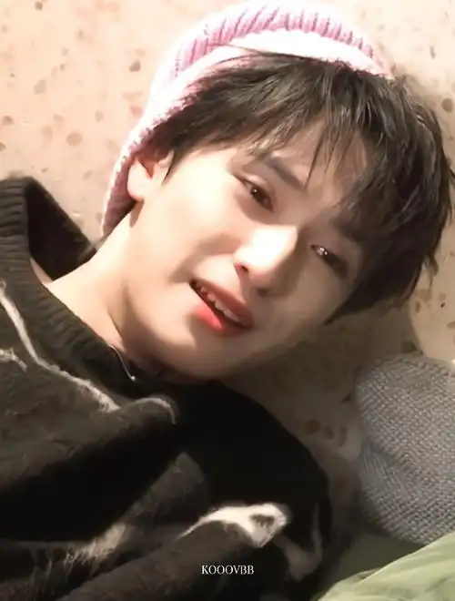 一些萌掉07的可爱瞬间!96 笑起来就是太阳花#严浩翔