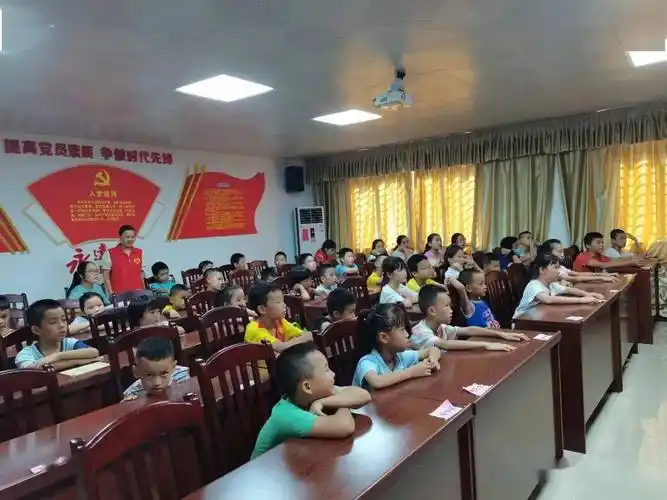 关爱未成年人祥和社区暑期公益课堂风采