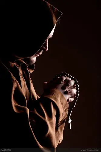 虔诚的教徒人物高清图片