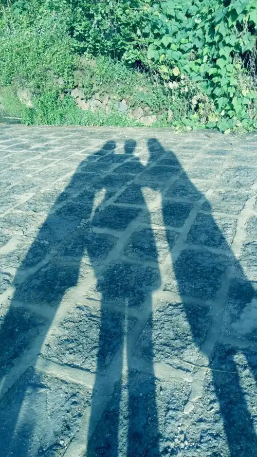 闺蜜的影子都一样!