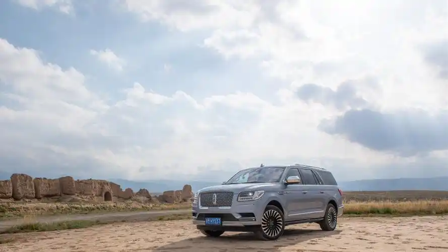【海川品车】一路领航 去探索未知风景 林肯领航员长轴版西北游记