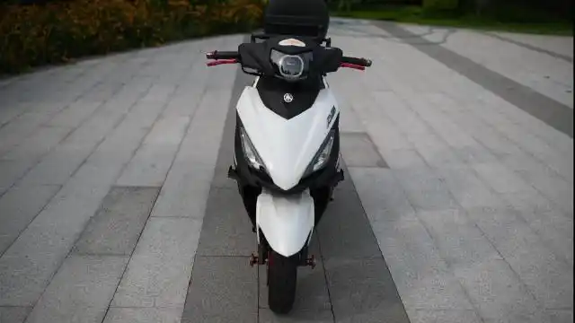 雅马哈福喜as125踏板摩托车
