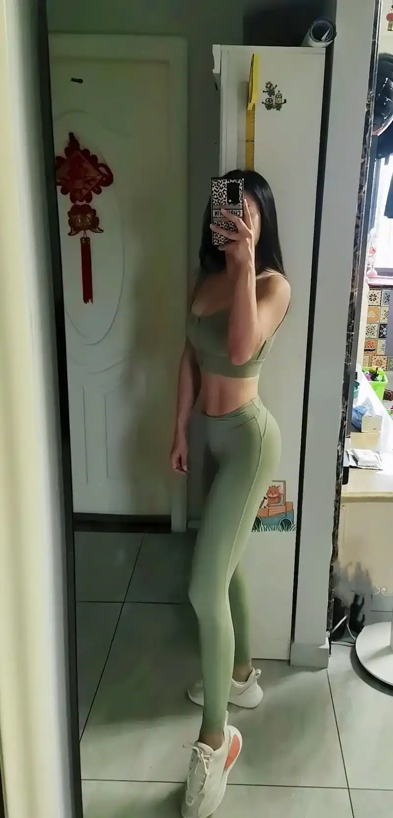 健身女孩 #运动健身 #马甲线 昨天练背,今天空腹有氧…酸 - 抖音