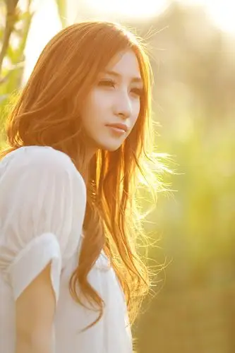 【引用】纤细美腿模特sinar