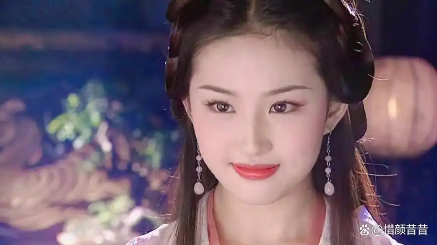 李若彤版的王语嫣vs刘亦菲版的王语嫣,谁是你心中的神仙姐姐?