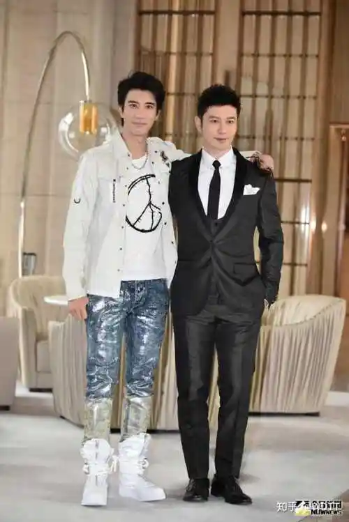 如何看待真实身高172以下黄晓明始终坚持自己身高179?