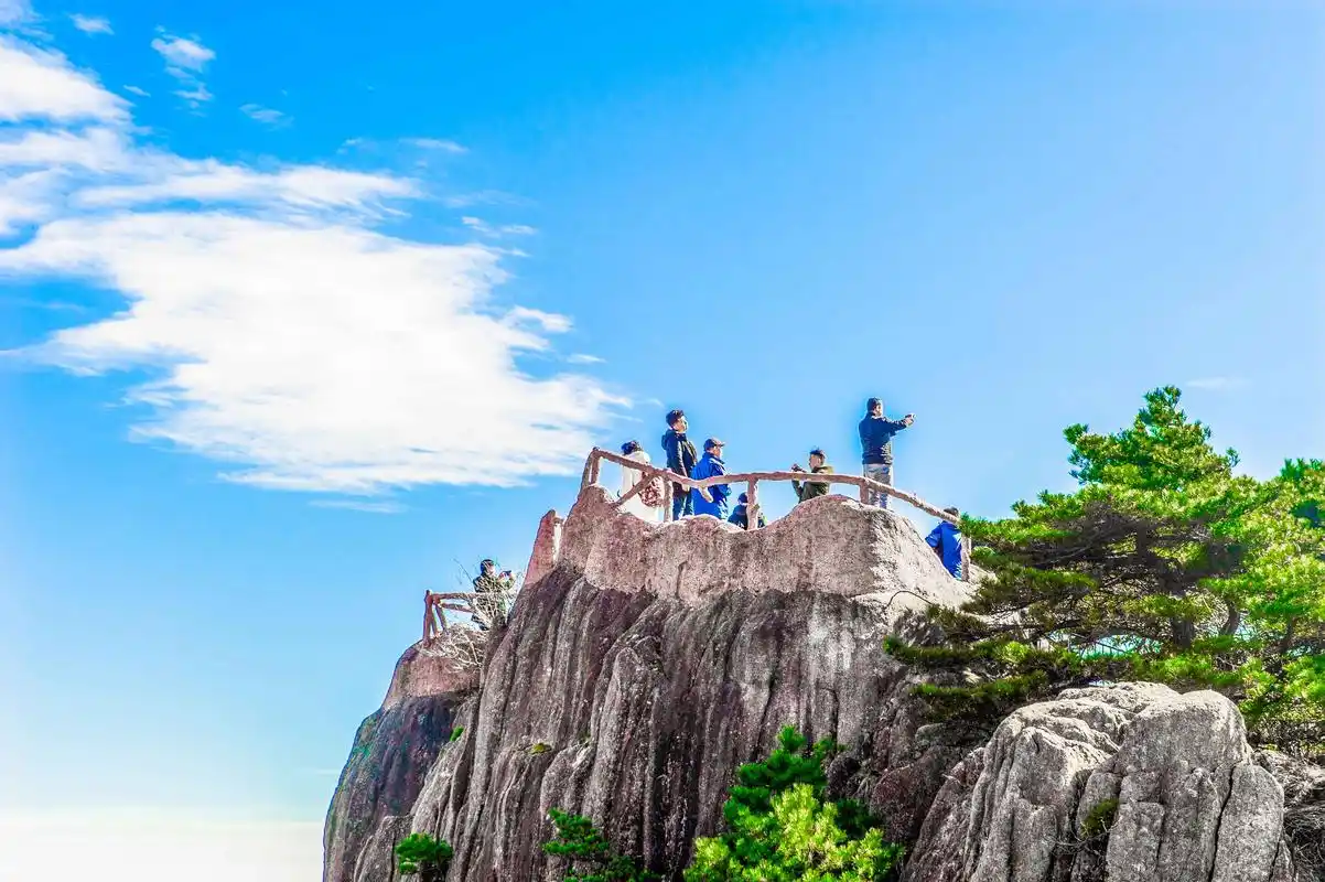 原创黄山最美的季节其实是夏季你知道为什么吗只看一眼就会入迷