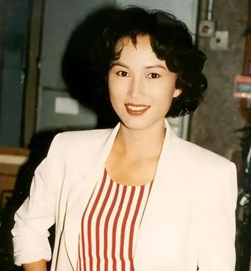 女星陈秀雯:被丈夫骗到倾家荡产,坚持28年才离婚,61岁孤独终老