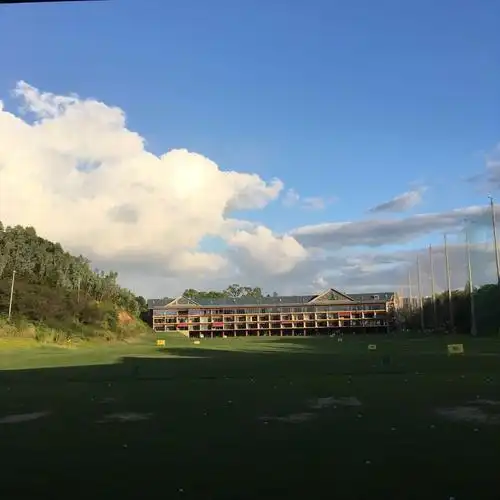 正中高尔夫球会