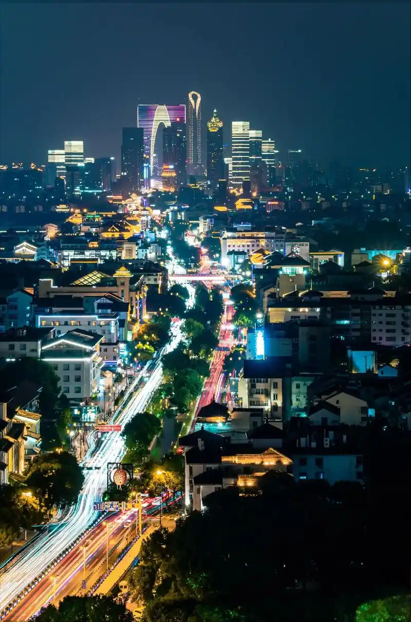 苏州旧照片#城市的夜晚 #苏州 #爬楼 #尼康#夜景 - 抖音