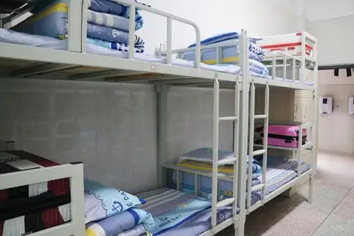 "文明校园,温暖你我"——道州玉潭(东阳)学校高中部开展标准化教室