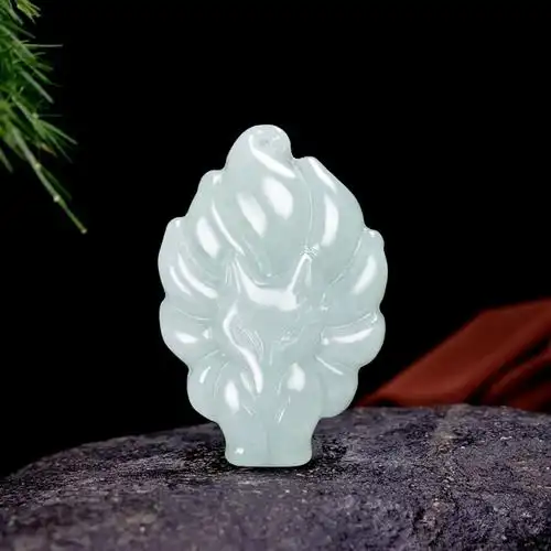 天然缅甸玉石翡翠a货九尾狐吊坠冰糯种九尾狐仙玉佩吊坠