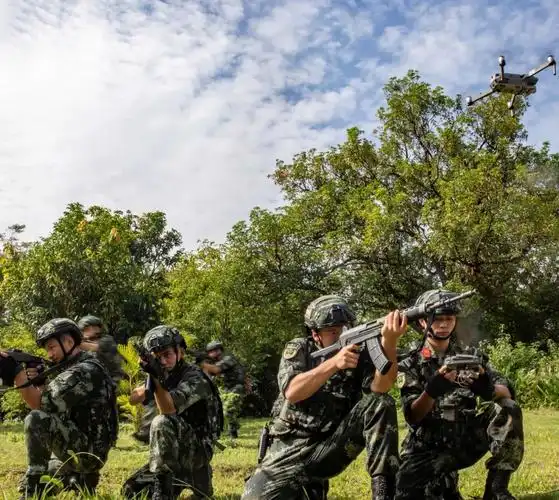 橄榄绿方阵丨练兵备战正当时直击武警官兵火热训练场