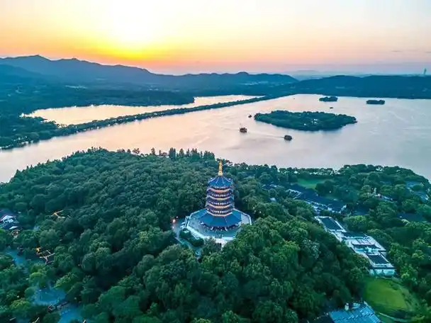 杭州西湖:千年风雅,人间仙境