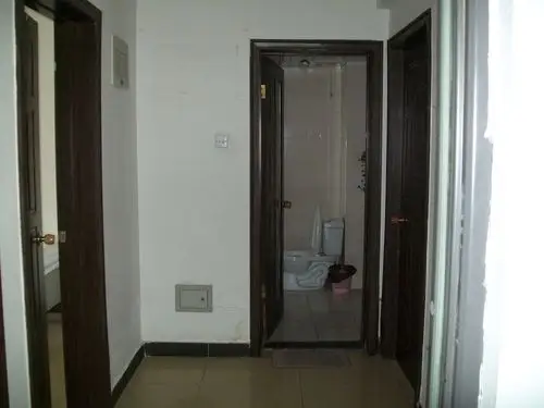 大门卫生间对着