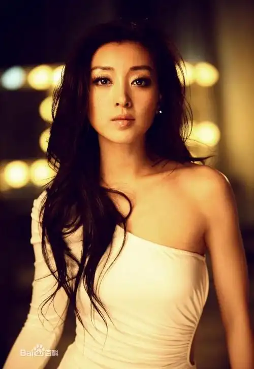 p>姜鸿,中国内地女演员,1984年4月9日出生于安徽省 a target="_blank