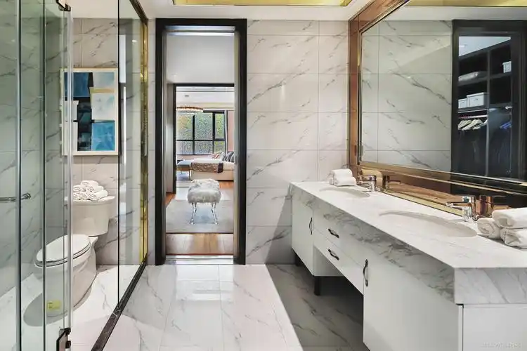 现代样板房卫浴实景图片卫生间洗漱台北欧极简卫生间设计图片赏析