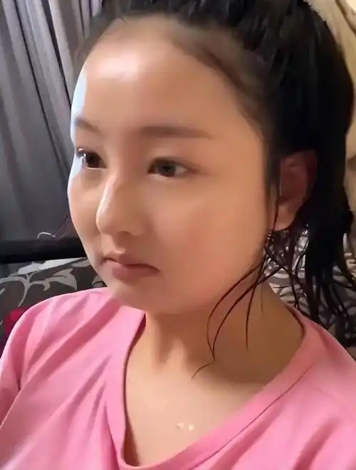 网红"炫迈妹"被曝有孩子,孕照公开颜值大跌,曾与杨清柠齐名_宣麦美