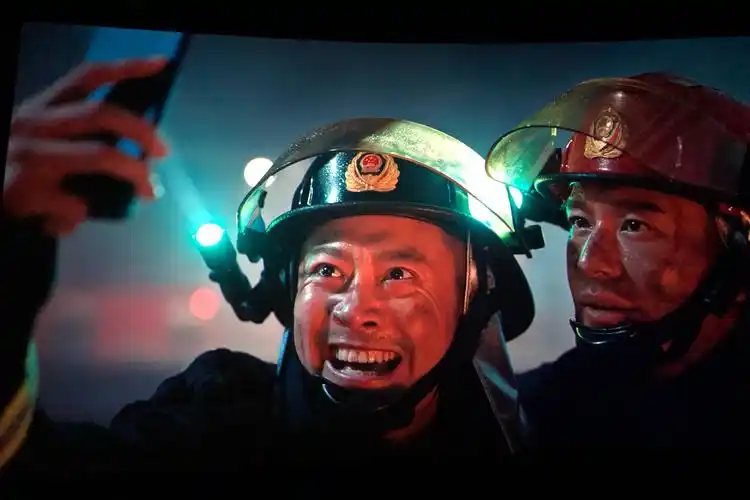 《烈火英雄》:最深的水是泪水