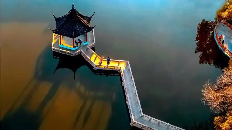 古建筑文化中国四大名亭之湖心亭