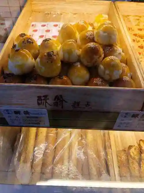 酥翁糕点(鲁谷店)-"家门口的店,去年开就一直火,吃过拉丝蛋糕.