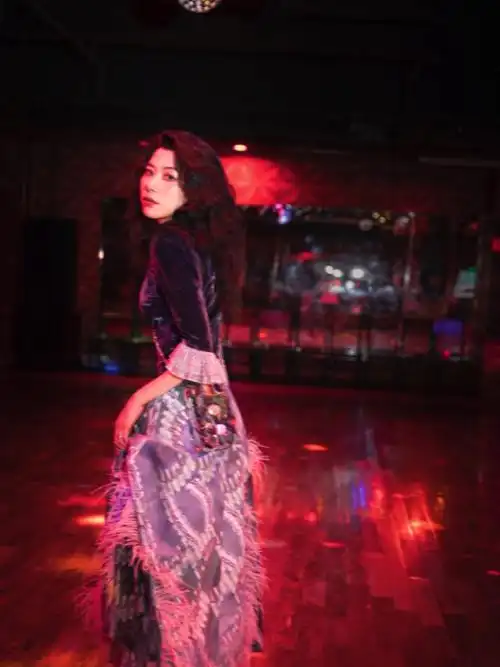 复古舞厅不如跳舞