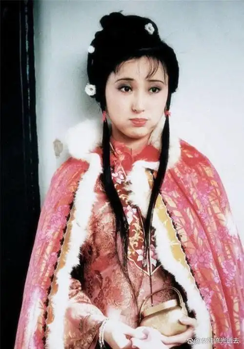 陈晓旭这个很少活跃在银幕上的演员,却有一种不容忽视的独特魅力.