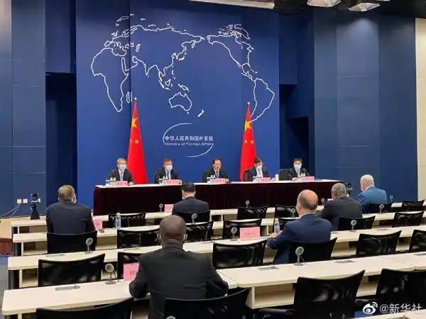 外交部说中国目前已向世界提供约8亿剂疫苗