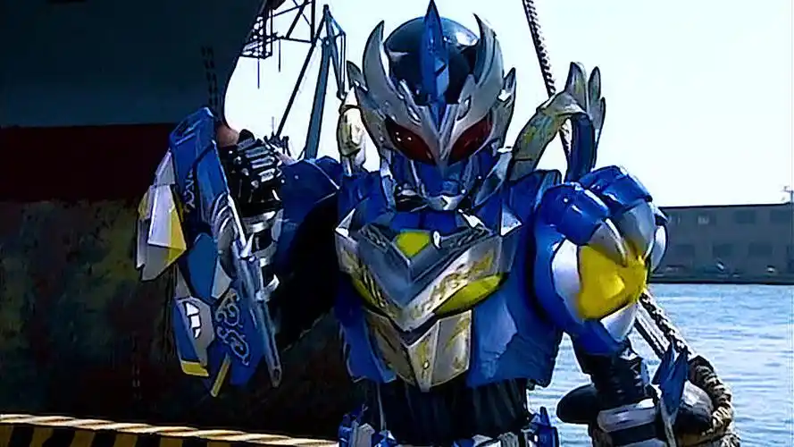 铠甲勇士:东杉首次变身风鹰铠甲,趋机耍帅阻止炘南行动!