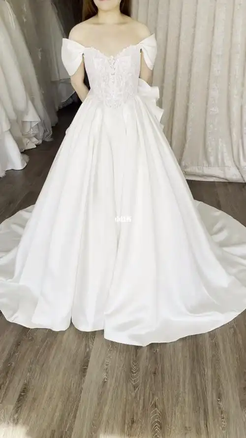 多伦多婚纱蓬裙的诱惑