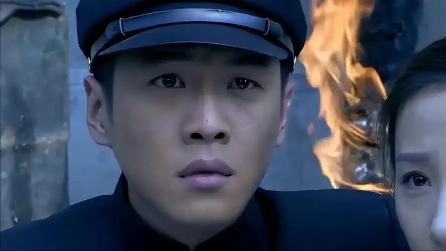 张若昀|同样是演周卫国,将文章和张若昀放一起看,差别一下子就出来了