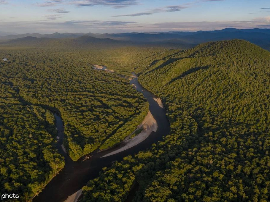 位于锡霍特山脉的西坡