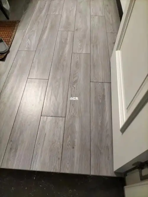 木纹砖步步高369铺贴