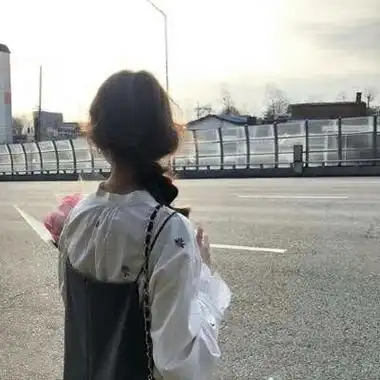 唯美高清的女生背影头像2022