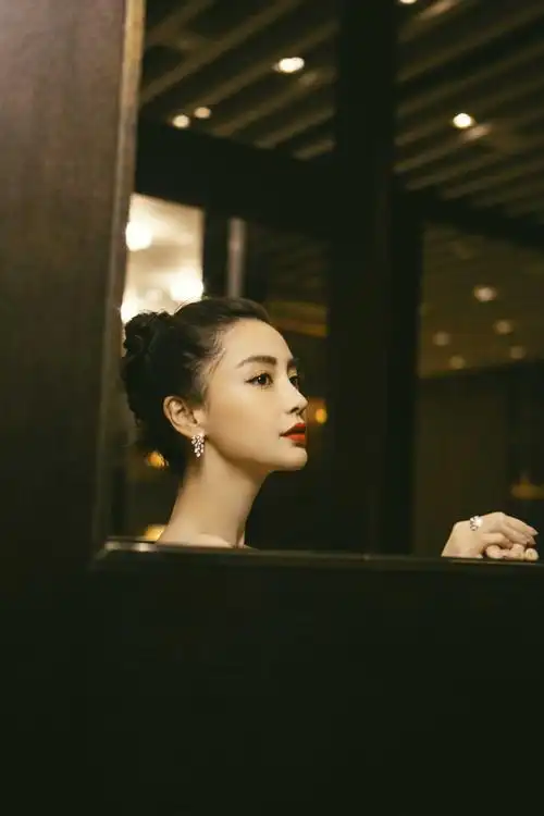 angelababy鱼尾裙性感写真图片