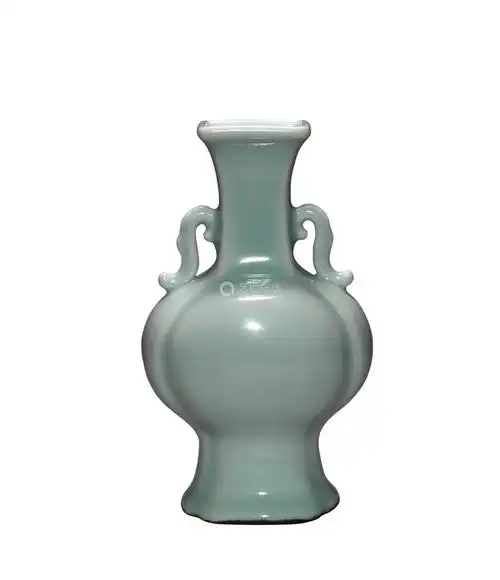 粉青釉海棠双耳方口瓶 清乾隆