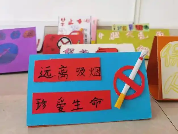 冠县外国语学校创意提示牌温馨满校园提示牌创意手工设计实践活动